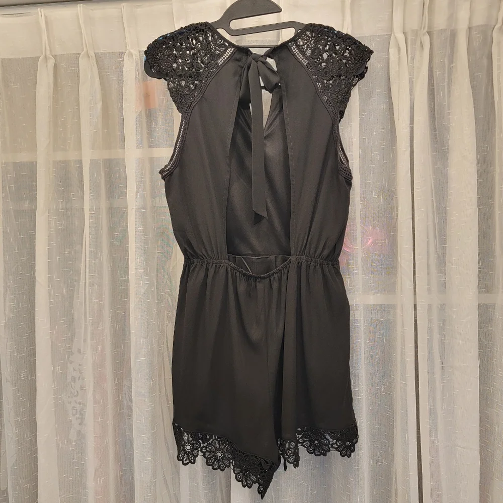 Express Open Back Black Romper Crocheted Cap Sleeve Size 6